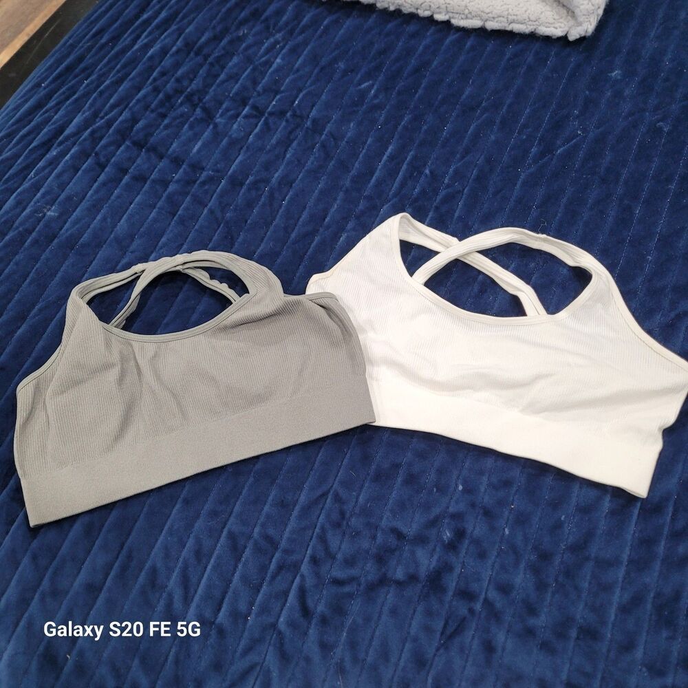 Womens lot Of 3 Pullover  Racerback White And Gray Small B25
